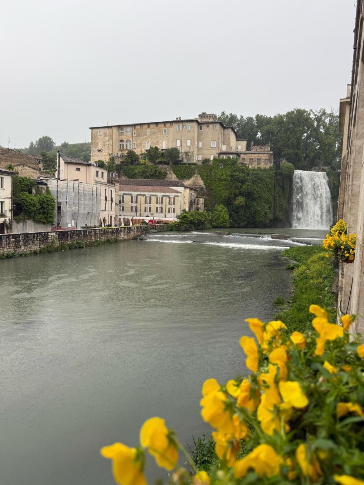 Alla Posta Matrimoniale Relax Posta Fibreno Esterno foto